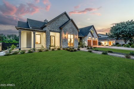 New construction Single-Family house 5739 E Calle Del Paisano, Phoenix, AZ 85018 null- photo 0