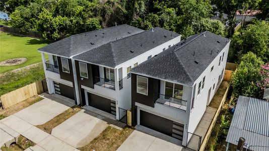 New construction Single-Family house 1911 Dewalt St, Houston, TX 77091 - image 3
