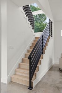 New construction Single-Family house 106 W Croslin St, Unit 1, Austin, TX 78752 - image 17