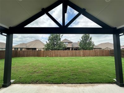 New construction Single-Family house 105 Thoroughbred Street, Waxahachie, TX 75165 - photo 25 25