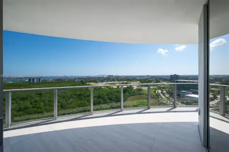 New construction Condo house 2411 Laguna Cir, Unit 1605, Miami, FL 33181 - image