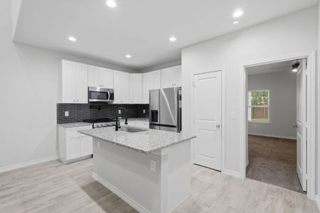 New construction Single-Family house 14994 Indian Hill Trl, Willis, TX 77378 plan Edison Plus - image 10