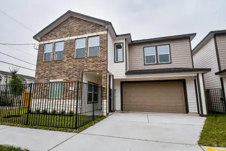 New construction Single-Family house 2307 Gagne St, Houston, TX 77020 - image