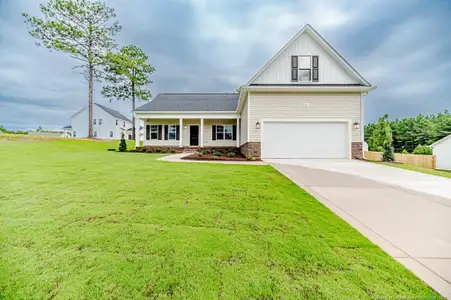 New construction Single-Family house 46 Poplar Dr, Spring Lake, NC 28390 - image