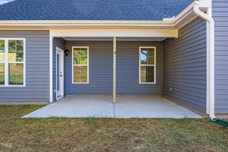 New construction Single-Family house 420 Oak Park Boulevard, Youngsville, NC 27596 - photo 2 2