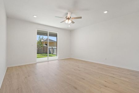 New construction Single-Family house 424 Treadwell Ln, Kyle, TX 78640 plan Hondo - image 15