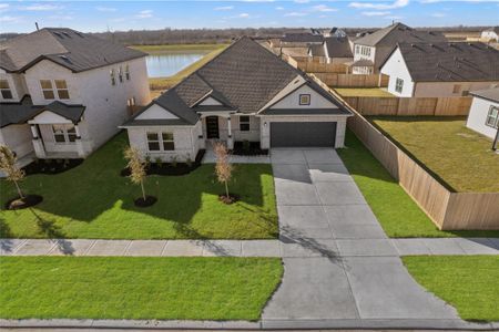 New construction Single-Family house 3222 Emerald Hills Dr, Angleton, TX 77515 - image 2