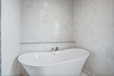 New construction Single-Family house 3001 Southern Rise Ct, Granbury, TX 76049 - image 18