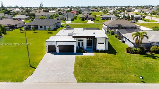 New construction Single-Family house 10 Sw 33Rd Pl, Cape Coral, FL 33904 - image