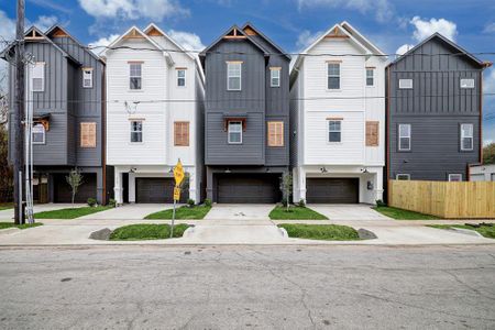 New construction Single-Family house 121 Adams Street, Houston, TX 77011 - photo 0