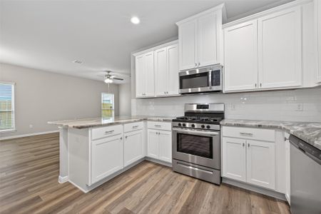 New construction Single-Family house 24707 Sonora Crescent Cir, Huffman, TX 77336 - image 7