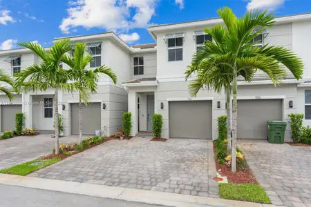 New construction Townhouse house 110 SW 171st Wy, Pembroke Pines, FL 33027 - image