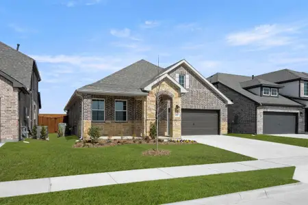 New construction Single-Family house 661 Tyronza Dr, Fort Worth, TX 76247 plan Bridgeport - image