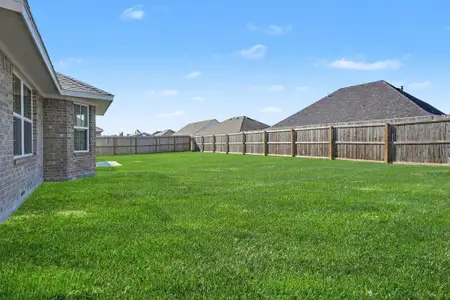 New construction Single-Family house 5 Keystone Ct, Angleton, TX 77515 plan 2320 - image