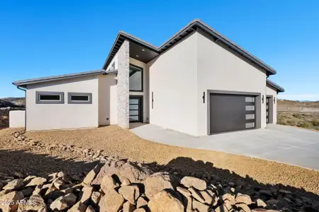 New construction Single-Family house 15860 E Broken Bit Rd, Mayer, AZ 86333 - image