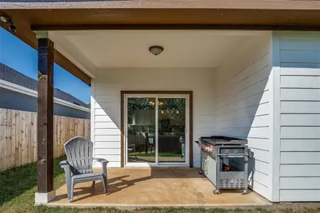 New construction Single-Family house 2303 Pedernales Ct, Granbury, TX 76048 - image