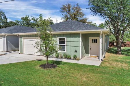 New construction Single-Family house 807 Branding Iron Trl, Granbury, TX 76049 - image