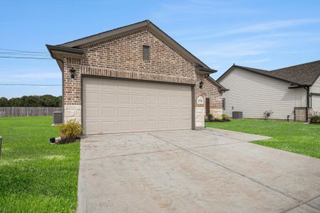 New construction Single-Family house 3739 Crawford St, Bay City, TX 77414 - image