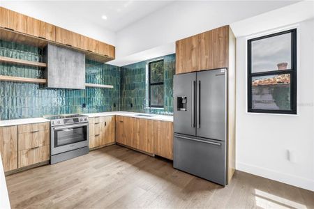 New construction Townhouse house 409 E Oak Ave, Unit 9, Tampa, FL 33602 - image 8