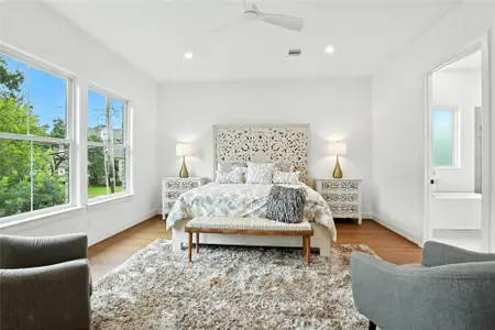 New construction Single-Family house 4951 Glenmeadow Dr, Houston, TX 77096 - image 12