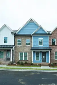New construction Townhouse house 5377 Gray Birch Bnd, Flowery Branch, GA 30542 - image