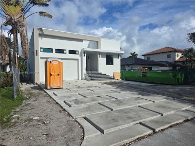 New construction Single-Family house 913 Washington St, Hollywood, FL 33019 - photo 0