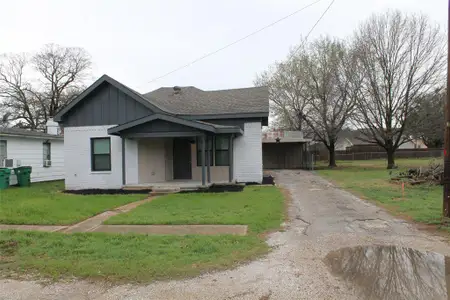 New construction Single-Family house 104 S Hubbard St, Alvord, TX 76225 - image