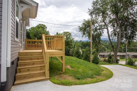 New construction Single-Family house 30 Babb St, Waynesville, NC 28786 - image