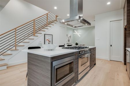 New construction Single-Family house 1312 Castle Ct, Unit A, Houston, TX 77006 - image 18