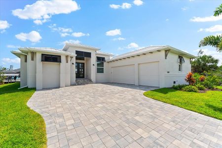 New construction Single-Family house 15850 Viscount Cir, Port Charlotte, FL 33981 - image