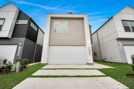 New construction Single-Family house 13105 Moncloa Dr, Houston, TX 77047 - image