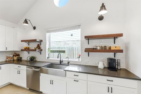 New construction Single-Family house 8015 Driftwood Bay Dr, Cypress, TX 77433 - image 17