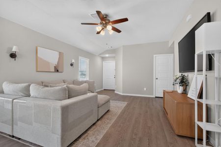 New construction Single-Family house 13579 Bay Springs Dr, Conroe, TX 77303 plan RC Cooper - image 8