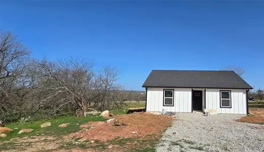 New construction Single-Family house 380 Cimmarron Trl, Bridgeport, TX 76426 null- photo 0
