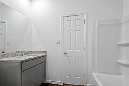 New construction Single-Family house 814 Stoney Point Ln, Dayton, TX 77535 plan Ashley - image 11