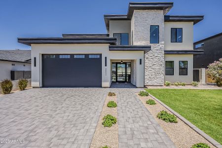 New construction Single-Family house 4852 E Piccadilly Rd, Phoenix, AZ 85018 - image