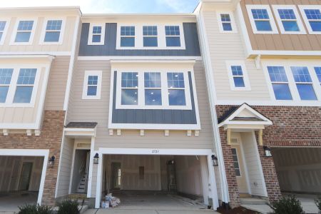 New construction Townhouse house 2723 Hunter Woods Dr, Apex, NC 27502 Buckingham- photo 4 4