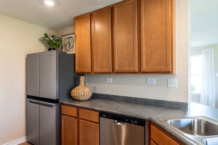 New construction Single-Family house 4210 Stallion St, San Antonio, TX 78247 plan 1389 - image 11
