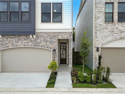 New construction Single-Family house 1711 Bologna Ln, Houston, TX 77055 - image