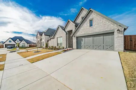 New construction Single-Family house 10480 Gray Hills Dr, Fort Worth, TX 76126 plan 2916W - image