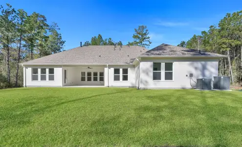 New construction Single-Family house 136 Grand Vw, Huntsville, TX 77340 - image 2