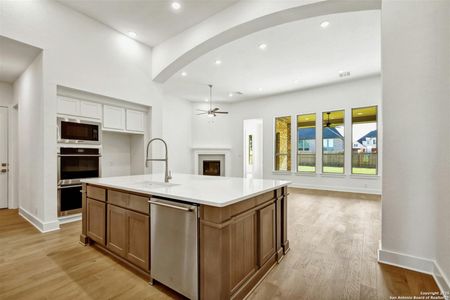 New construction Single-Family house 1925 Lyndon St, New Braunfels, TX 78132 Plan 213- photo 6 6