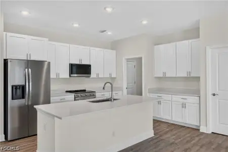New construction Single-Family house 1208 Nw 19Th St, Cape Coral, FL 33993 plan The Bluewater Cove - image 5