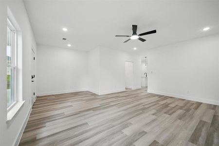 New construction Single-Family house 912 Layne Dr, Denison, TX 75020 null- photo 16 16
