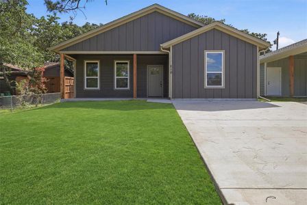 New construction Single-Family house 810 Branding Iron Trl, Granbury, TX 76049 - image