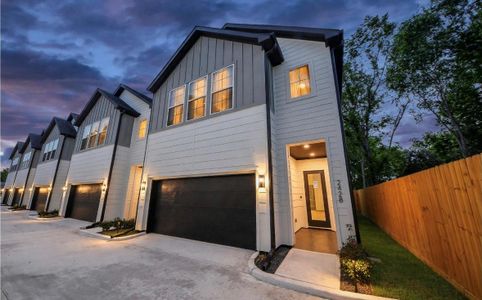 New construction Single-Family house 2428 Harrington St, Houston, TX 77026 - image