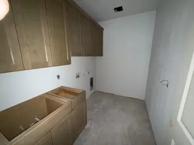 New construction Single-Family house 406 Hogans Place Pl, Meadowlakes, TX 78654 - image 2