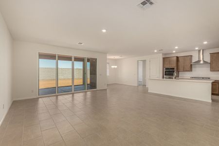 New construction Single-Family house 25312 N 131St Dr, Peoria, AZ 85383 plan Lot 114 - Plan  4413 - image 7