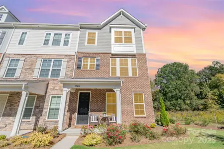 New construction Townhouse house 15018 Camus Ct, Mint Hill, NC 28227 - image