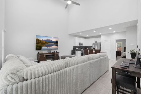 New construction Single-Family house 14994 Indian Hill Trl, Willis, TX 77378 plan Edison Plus - image 14